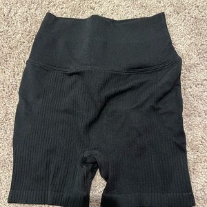 BUFFBUNNY ribbed seamless shorts